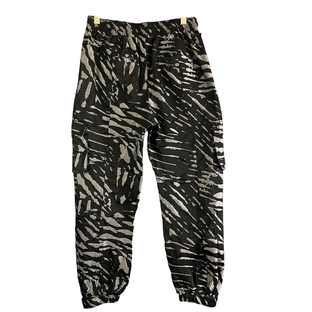 BLANC NOIR Animal Print Camo Cargo Jogger High Rise Black Silver Size Small - Picture 3 of 12